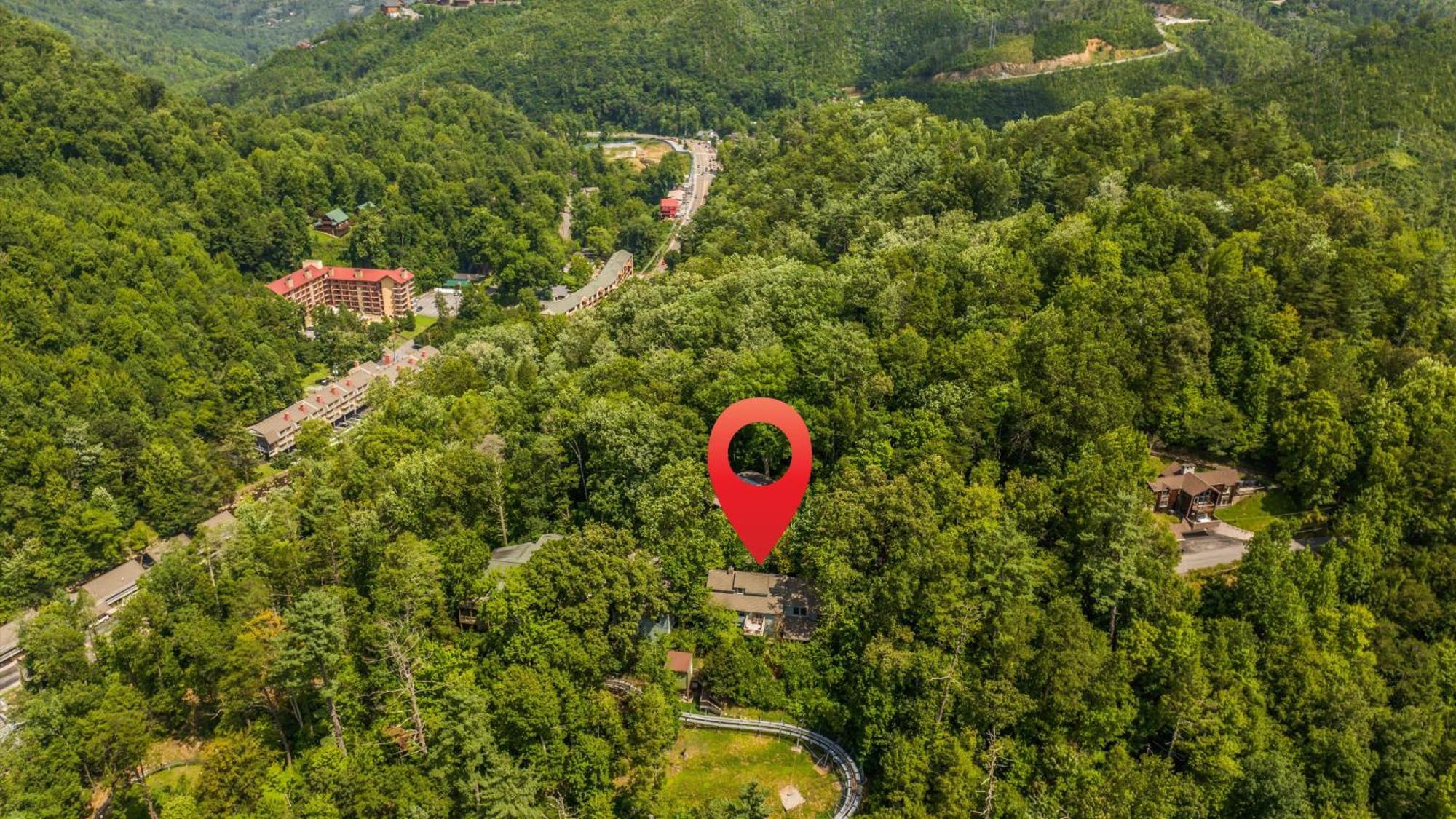 Whiskey Ridge Lodge, A Restored 1940S Gem, 2 Mins From Downtown, Breathtaking City Views, Custom Game Room, And Spacious Elegance 蓋特林堡 外观 照片